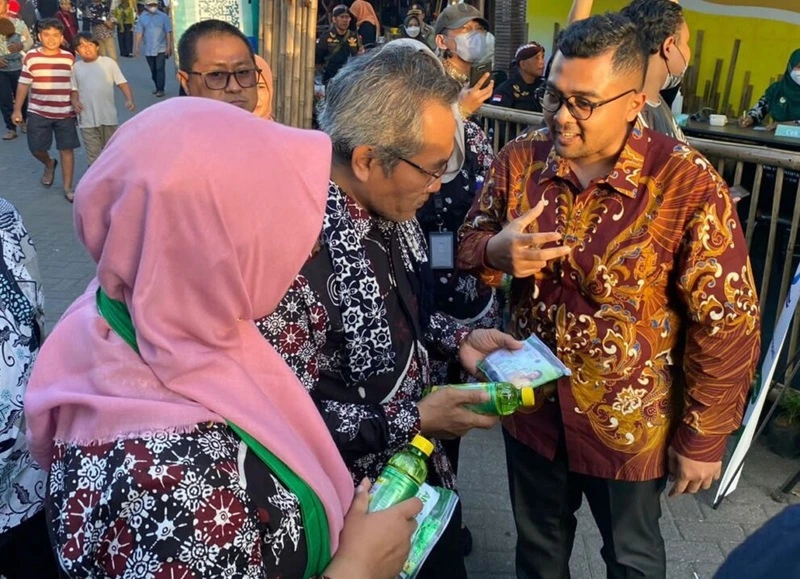 Commemorating the Anniversary of Bantul Regency, ENESIS GROUP Provides Health Product Assistance at Panembahan Senopati Hospital, Bantul