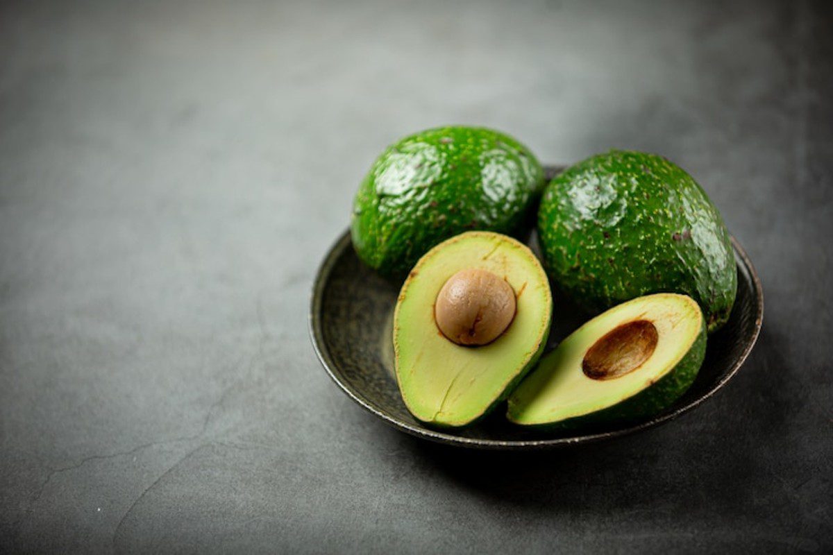7 Buah Kaya Serat yang Cocok untuk Penderita Ambeien