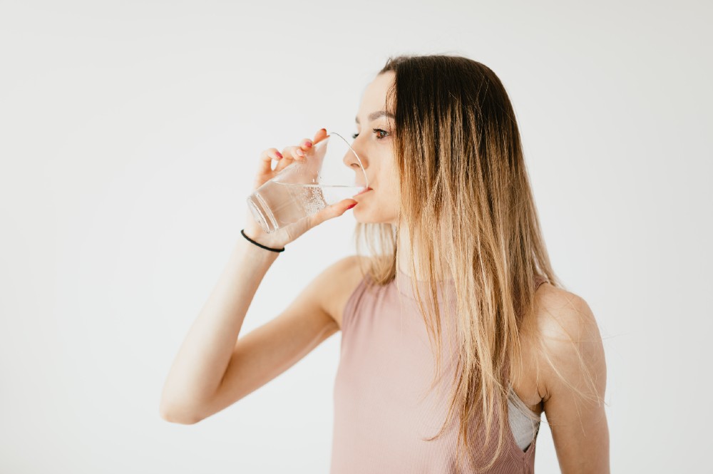 Inilah Manfaat Minum Air Putih 2 Liter Sehari