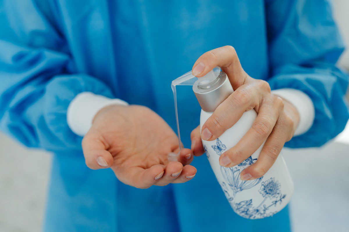 5 Manfaat Hand Sanitizer Selain untuk Membersihkan Tangan