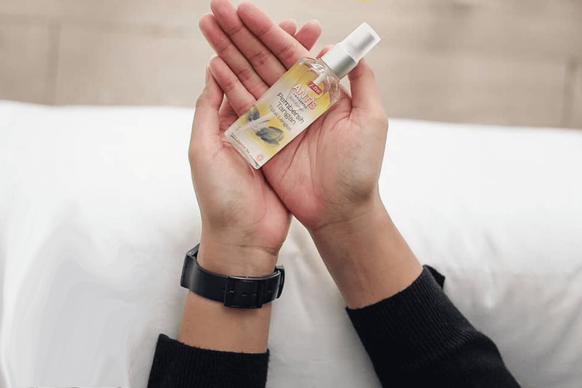 Manfaat Menggunakan Hand Sanitizer Antis