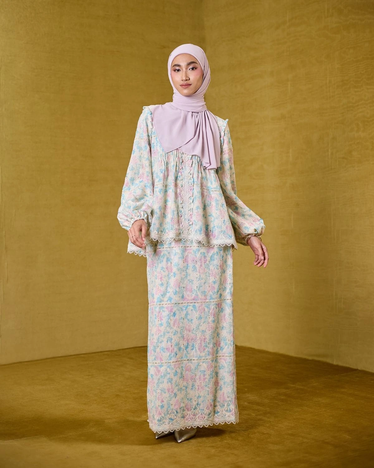 One Set Motif Floral merupakan Model Baju Lebaran 2026