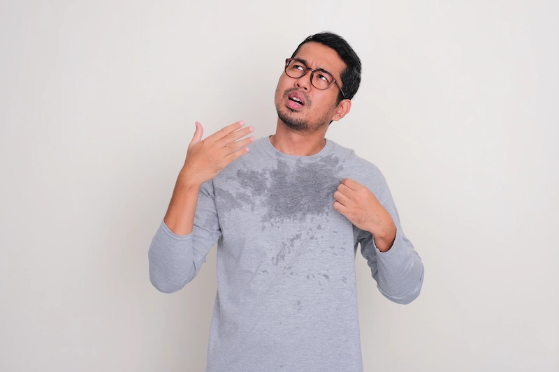 Inilah Penyebab & Solusi Badan Mudah Gerah dan Berkeringat