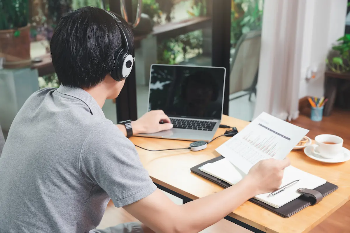 12 Cara Kerja Remote dari Rumah yang Wajib Diketahui Pemula!