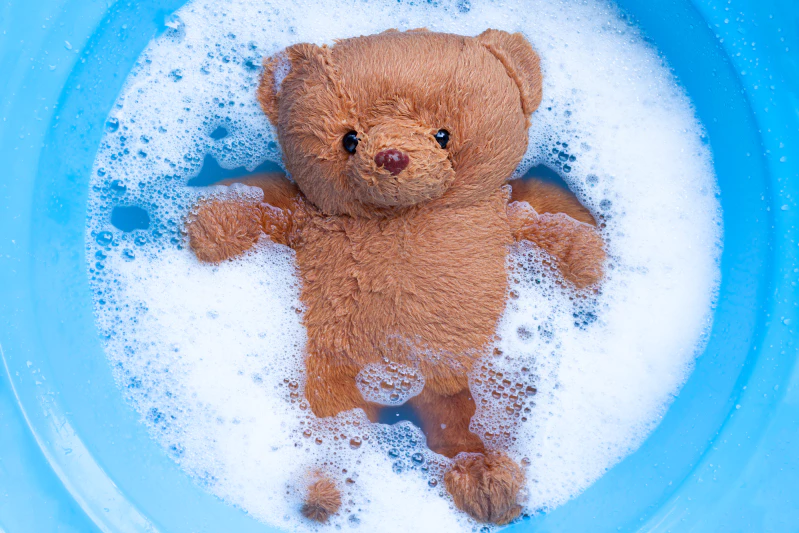 4 Cara Mencuci Boneka yang Mudah dan Tidak Merusaknya