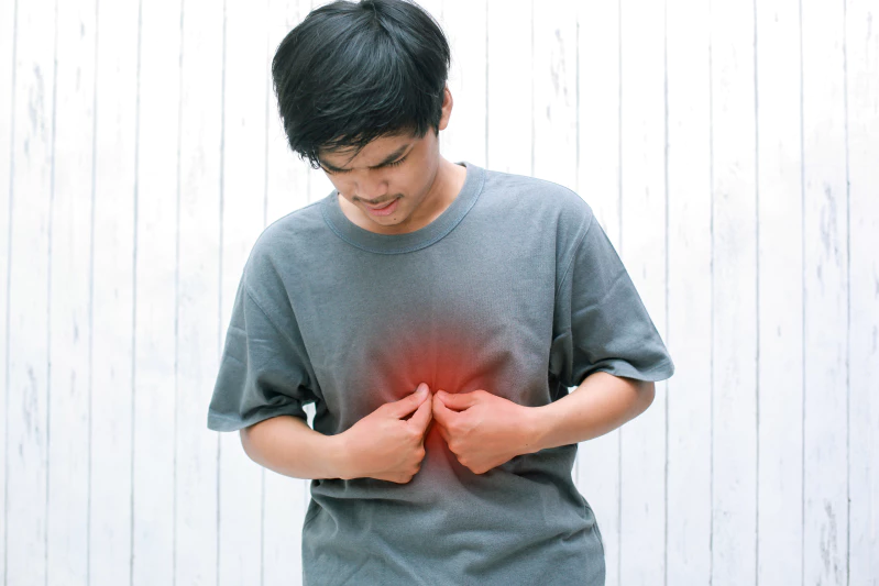Mengatasi Sakit Ulu Hati dengan Pijat dan Penyebabnya
