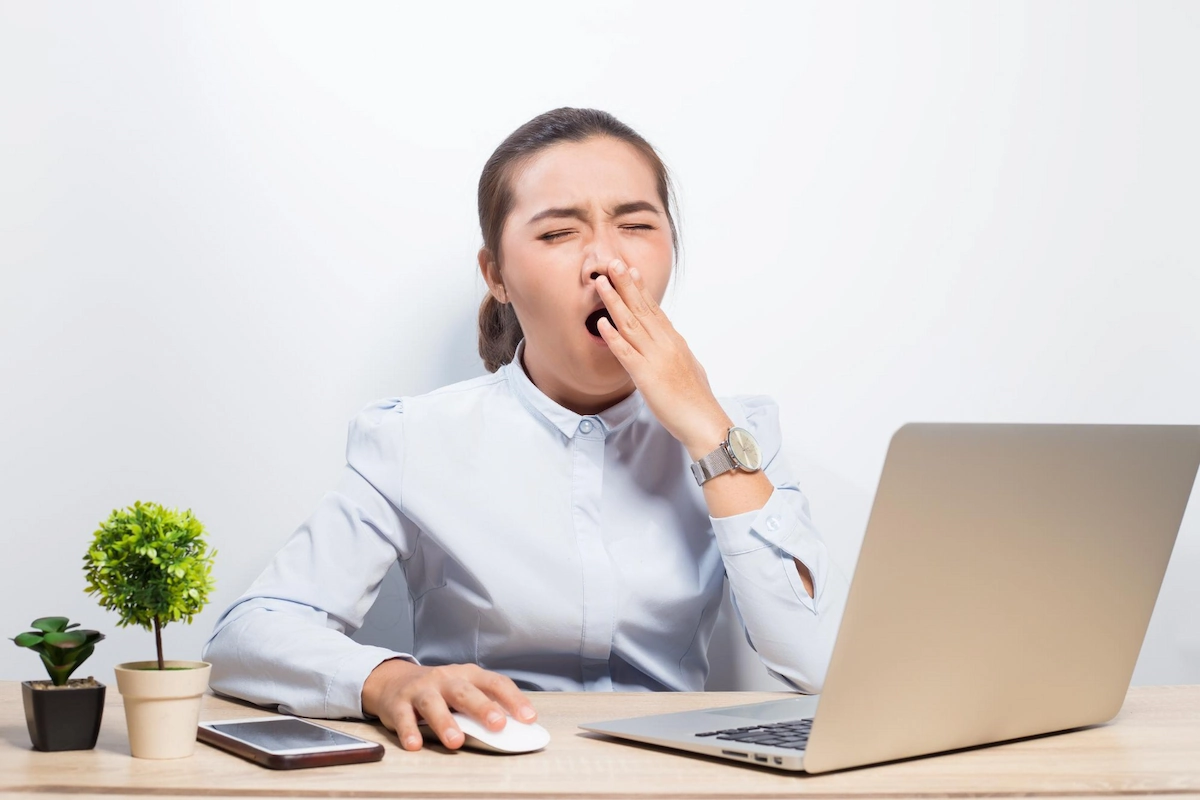 10 Cara Menghilangkan Ngantuk di Kantor saat Bekerja, Yuk Cek!