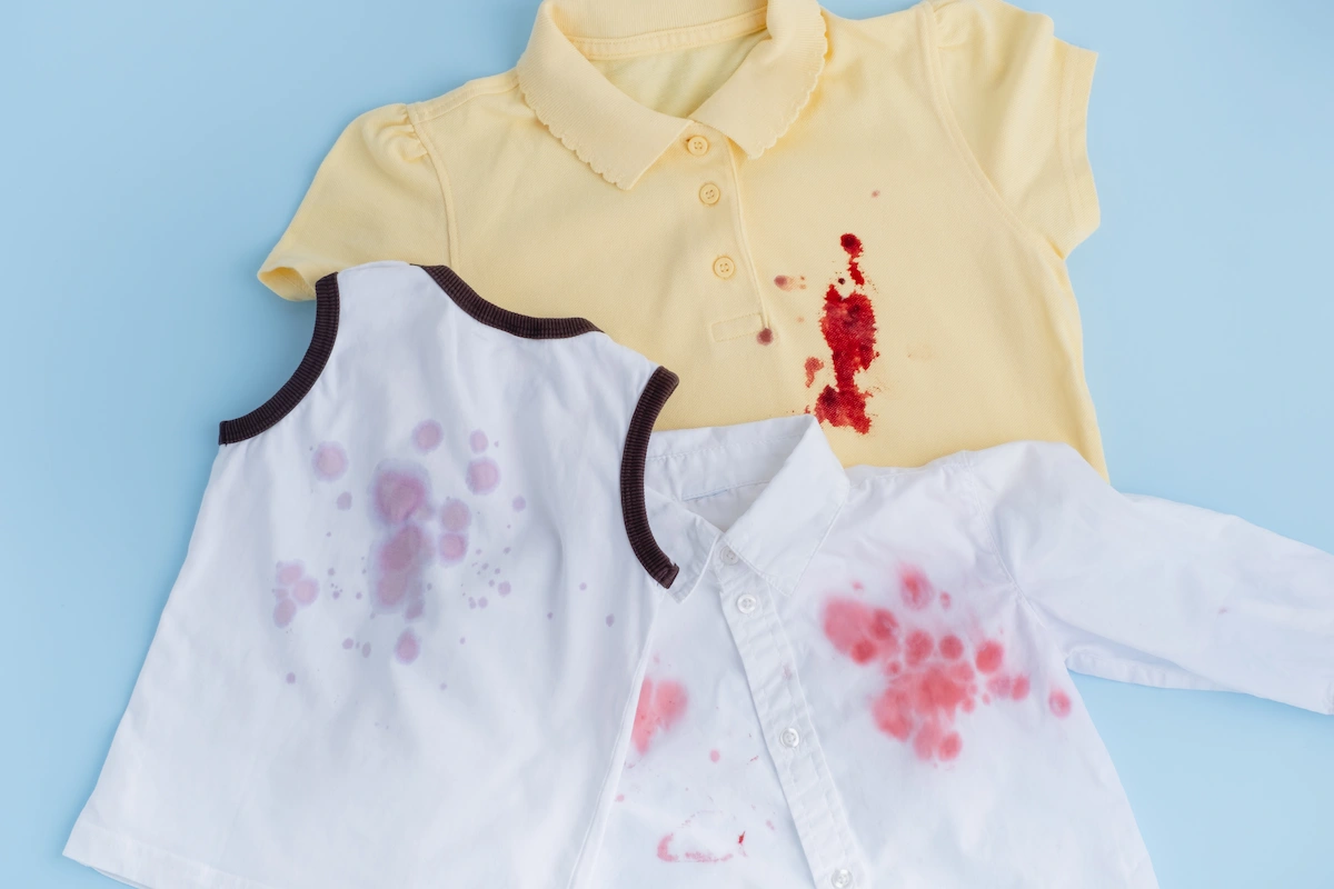 10 Cara Menghilangkan Noda Luntur pada Baju Berwarna