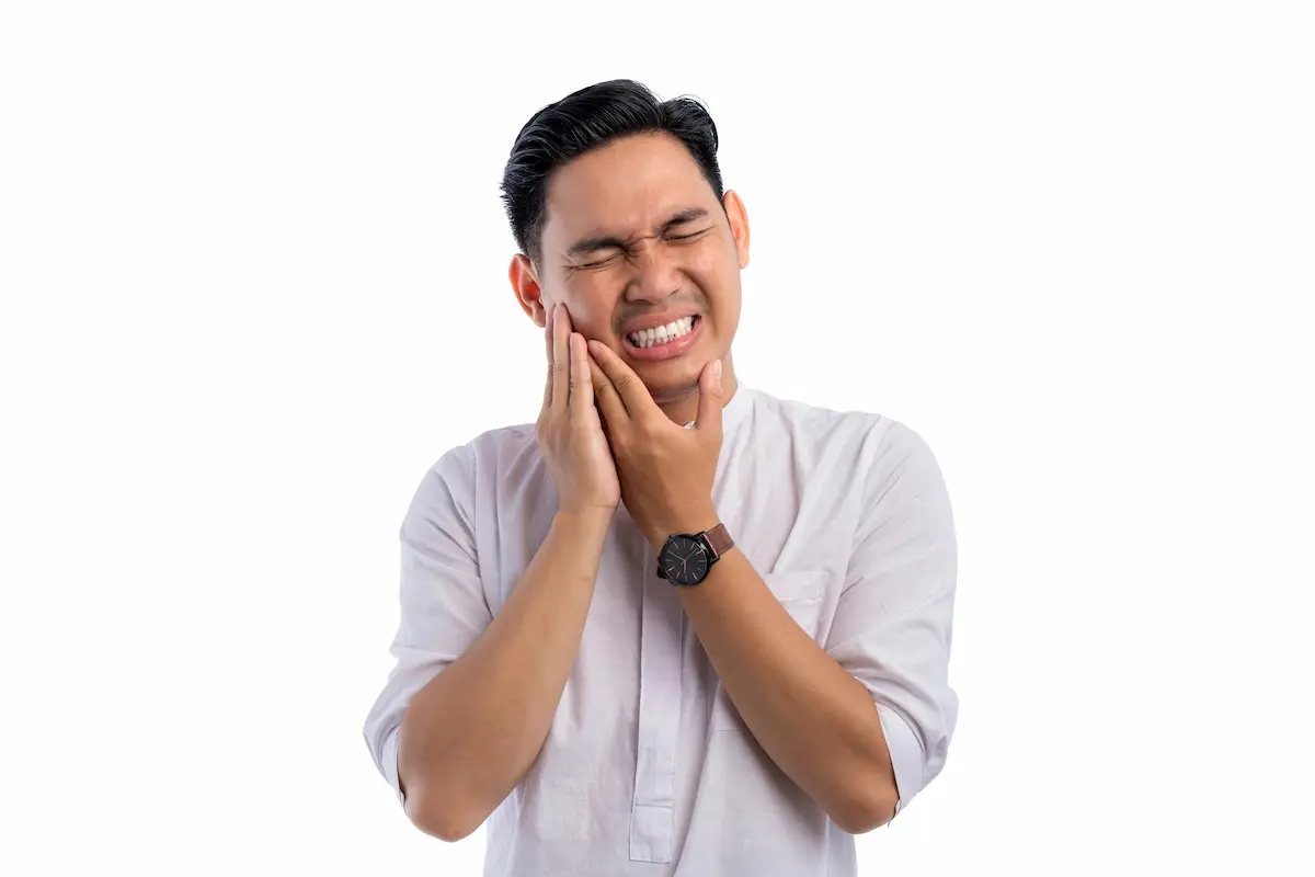 Panas Dalam Bisa Menyebabkan Sakit Gigi, Benarkah?