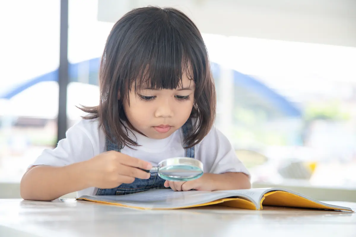 15 Cara Melatih Fokus Anak agar Tidak Mudah Terdistraksi