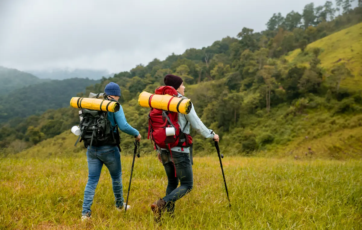 Catat! Ini 13 Perlengkapan Hiking yang Wajib Kamu Bawa