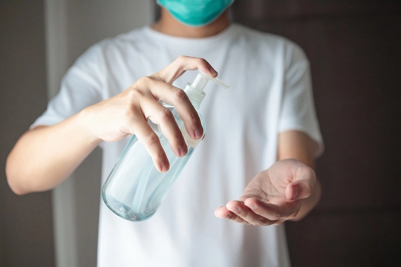 6 Mitos & Fakta Hand Sanitizer yang Kamu Wajib Tahu