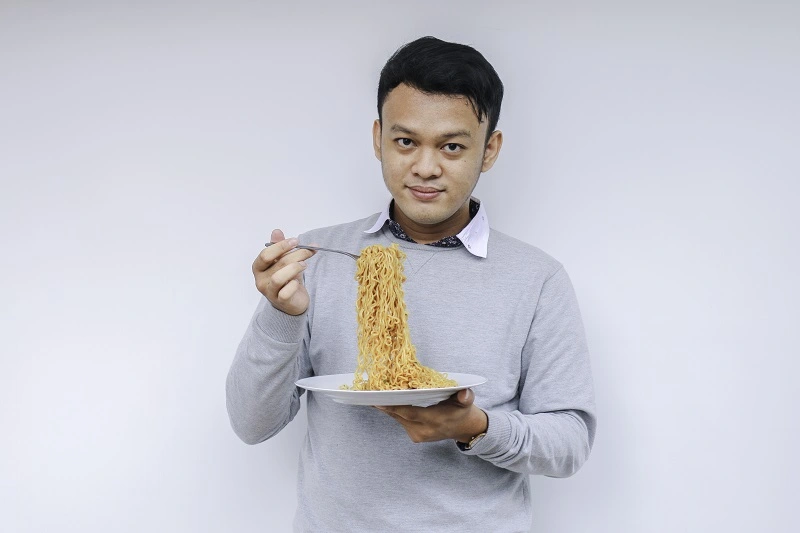 Ketahui Kalori Mi Instan yang Sering Dianggap Bikin Gemuk