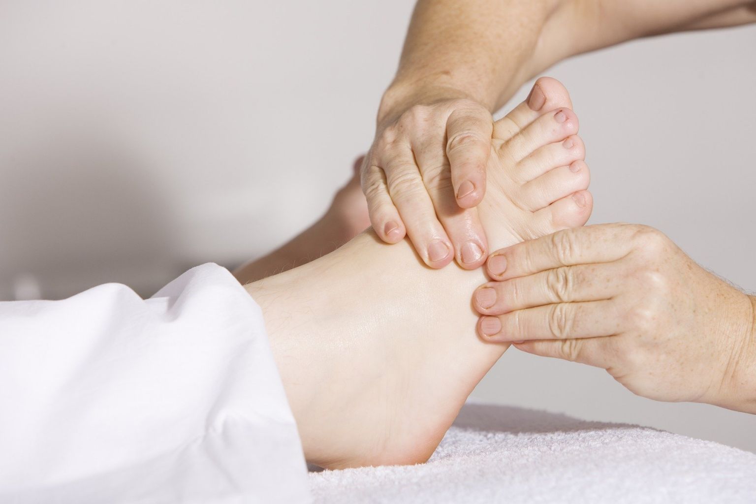 Cara Menghilangkan Kram pada Kaki