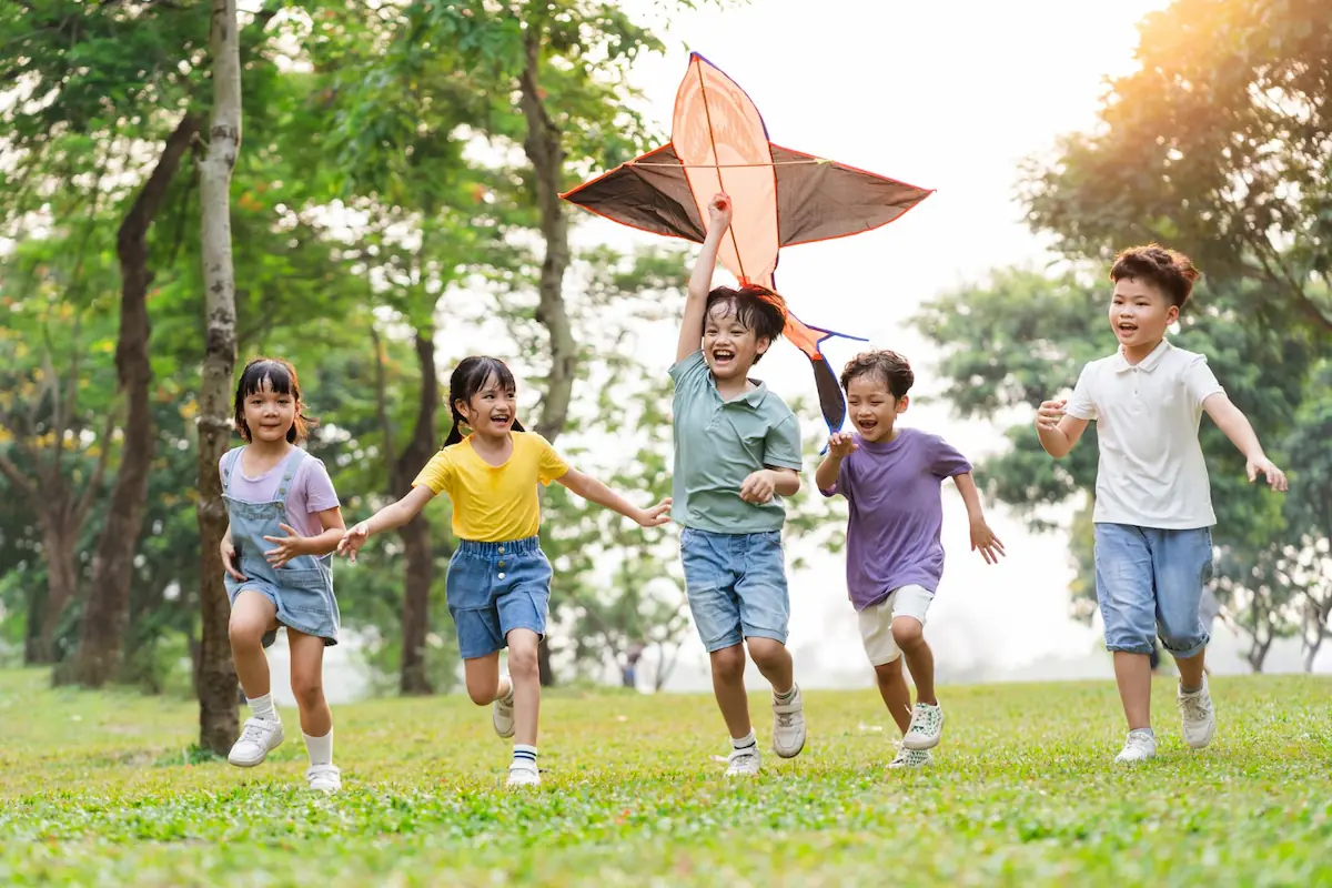 10 Rekomendasi Mainan Motorik Anak, Penting untuk Perkembangannya!