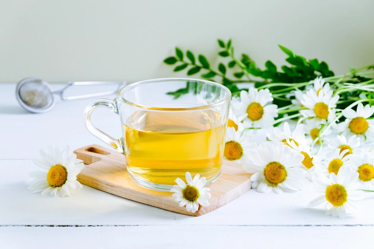 7 Manfaat Teh Chamomile untuk Kesehatan Tubuh, Wajib Tahu!