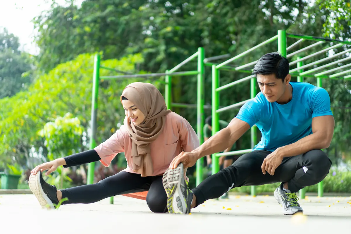 7 Olahraga yang Cocok Saat Puasa & Waktu Terbaiknya