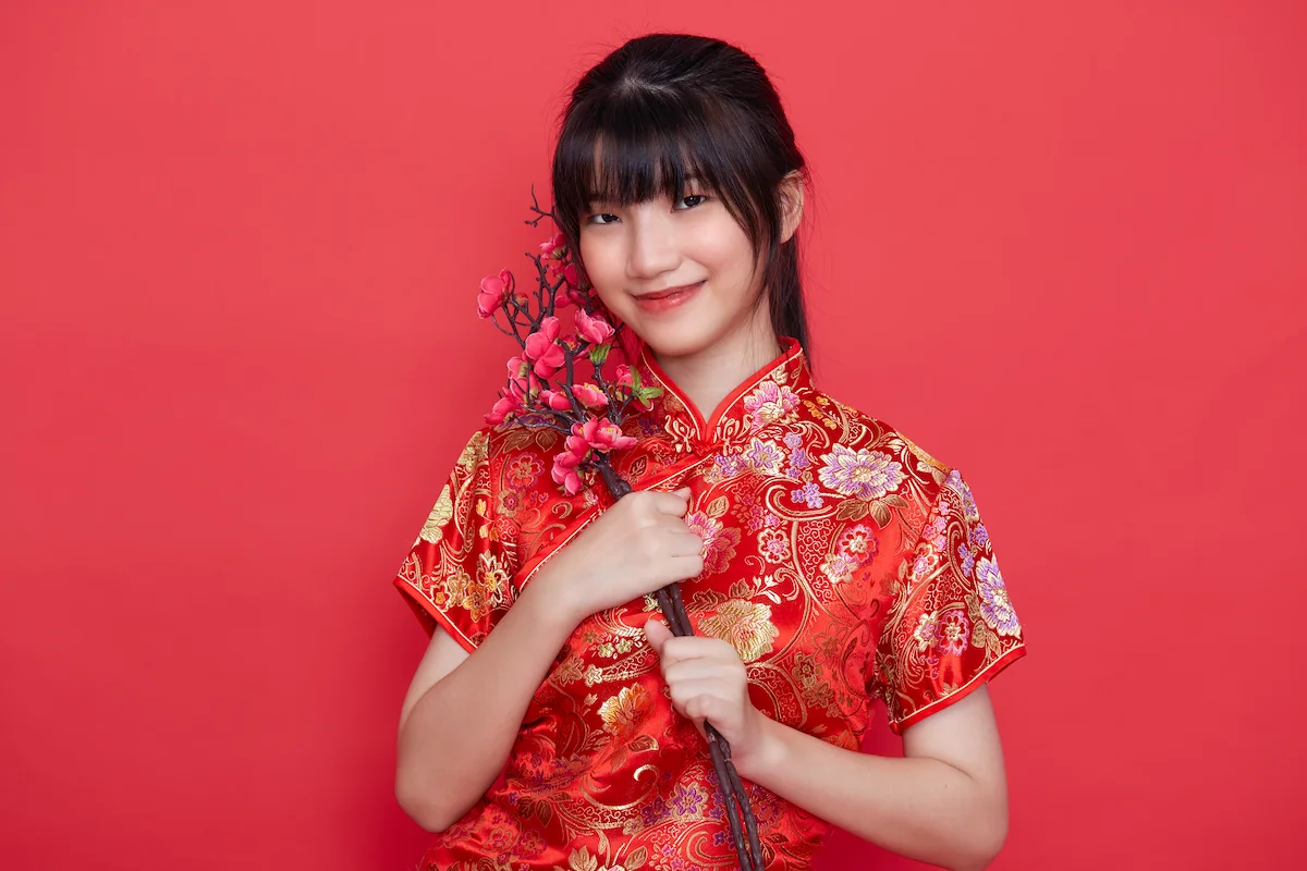 4 Inspirasi Outfit Imlek dan Warna Pantangannya
