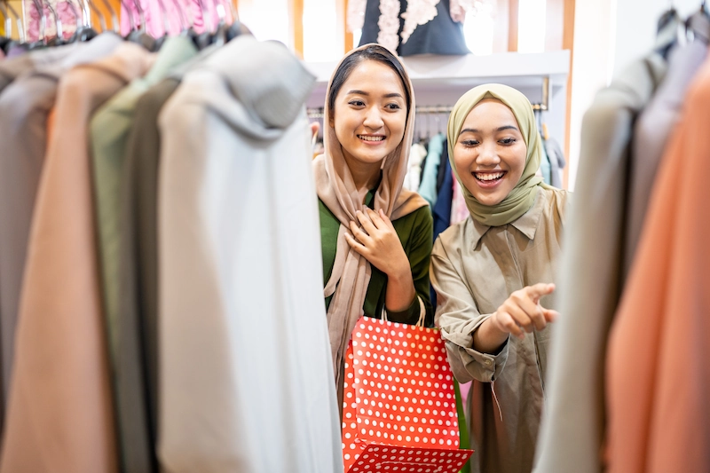 8 Inspirasi Outfit Kondangan Simple Hijab yang Nyaman