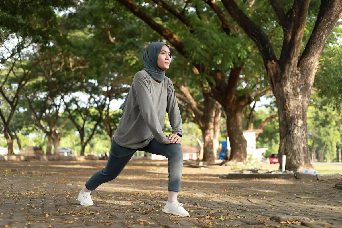 6 Gerakan Pendinginan setelah Lari dan Manfaatnya, Yuk Simak!