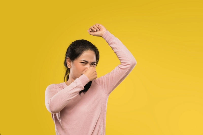 7 Penyebab Keringat Bau Asam dan Cara Ampuh Mengatasinya