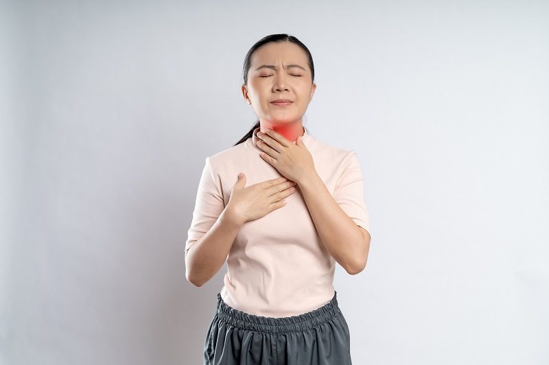 7 Penyebab Tenggorokan Kering dan Gatal, Ini Cara Atasinya!