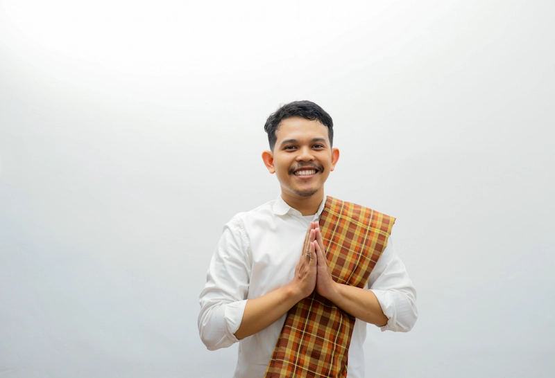 Rekomendasi Sarung Pria Terbaik yang Wajib Kamu Punya