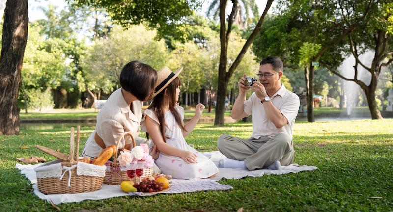 7 Tempat Piknik di Bogor, Cocok Ajak Pacar & Keluarga!